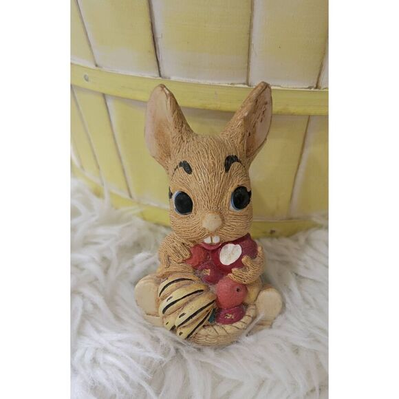 Vintage Rabbit Figurine Bunny England Pepiware Stoneware Easter "Chomper" - Picture 1 of 8